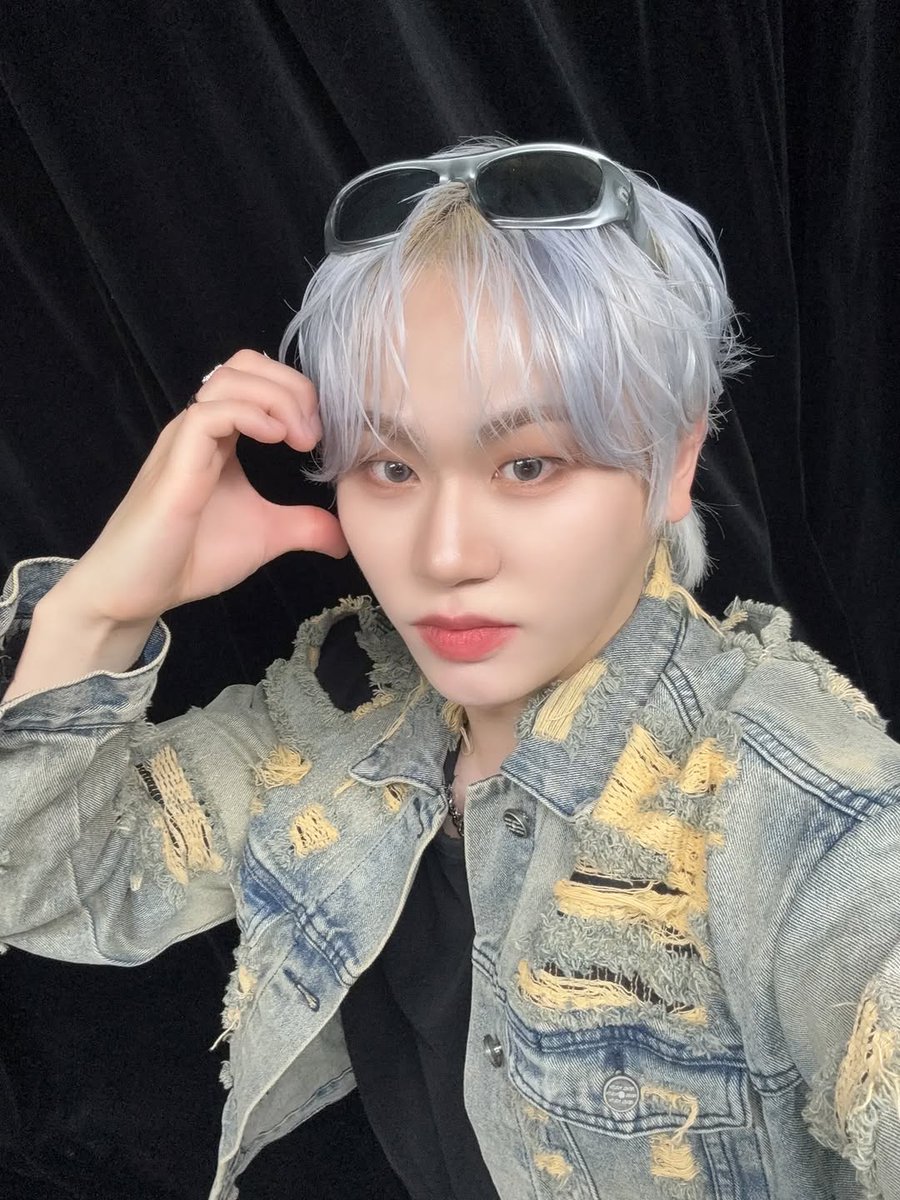 DKB_Spain's tweet image. 📷_
INSTAGRAM | 251127
#DKB

(3/3)

#다크비 #DKB #Emotion #Irony