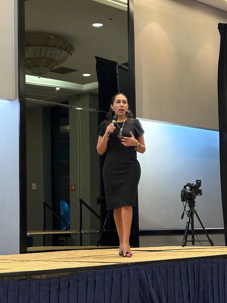 briupec_c's tweet photo. ¡Ya disponible en nuestro canal de YouTube! 🎥

Te invitamos a ver la ponencia “Quinta Ronda de Evaluación Mutua 2025”, presentada por la Mtra. Mireya Valverde Okón durante nuestro 2° Encuentro PLD/FT.

Encuentra la ponencia completa en nuestro canal: https://t.co/YG9vzD4JXC https://t.co/7MoxpBeJrC