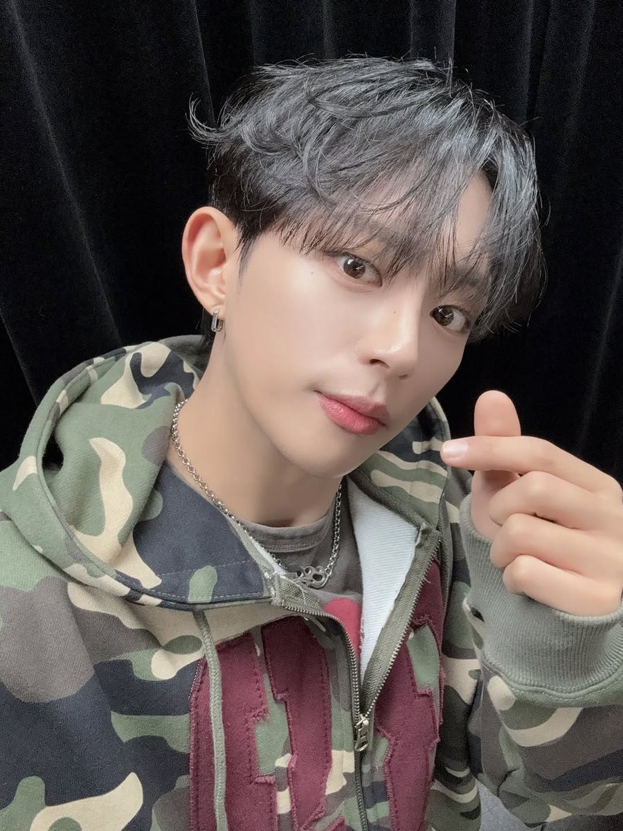 DKB_Spain's tweet image. 📷_
INSTAGRAM | 251127
#DKB

(3/3)

#다크비 #DKB #Emotion #Irony