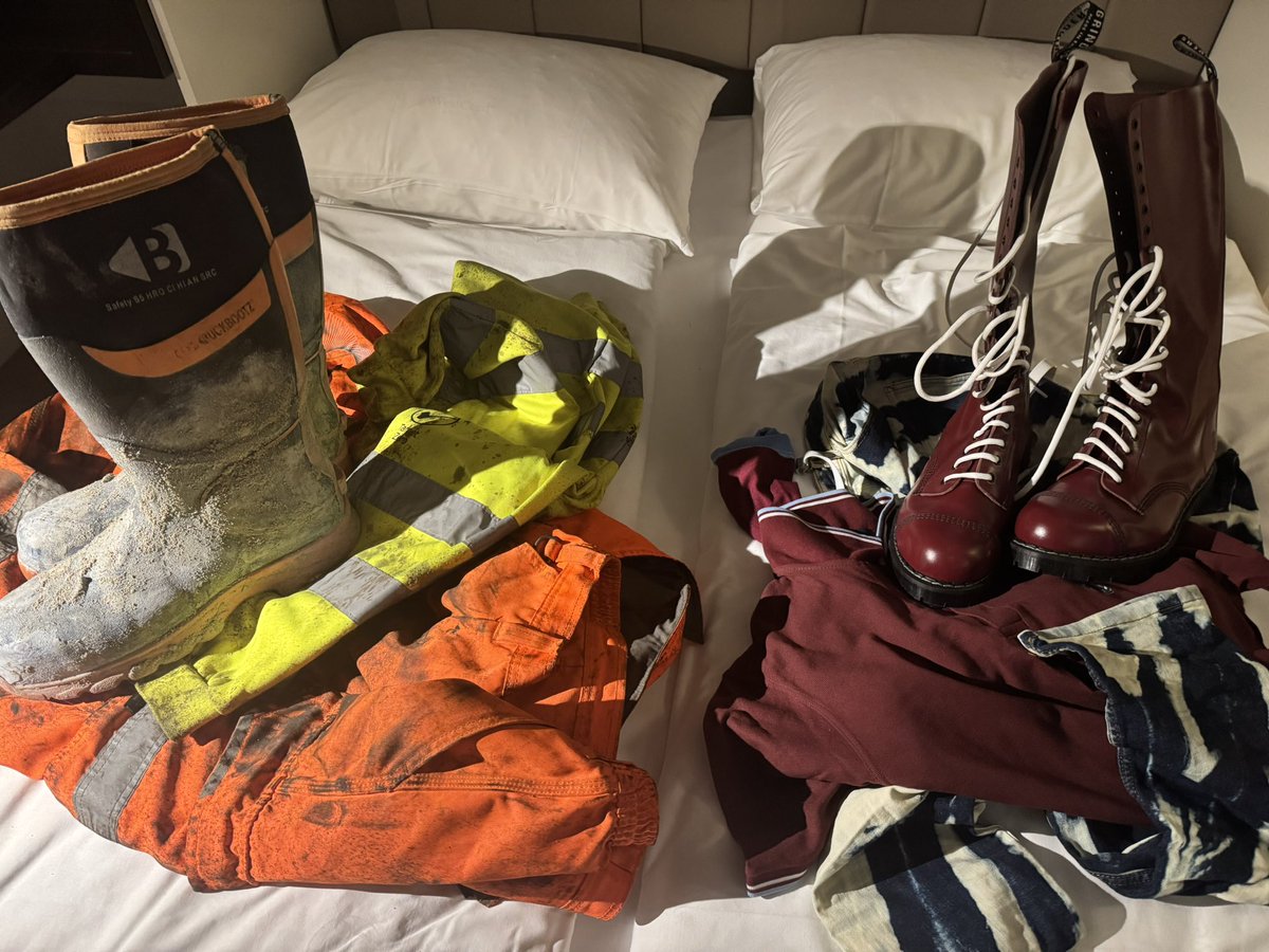 skinheadworkie's tweet image. Which pile? 
Skin or workgear