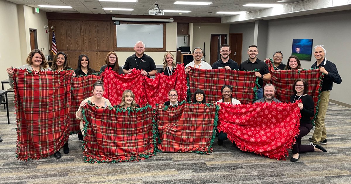 ❤️ Bringing a little extra comfort this season! #TeamEnt got crafty and made 100+ blankets for <a href="/ChildrensColo/">Children's Hospital Colorado</a> because a little warmth goes a long way.