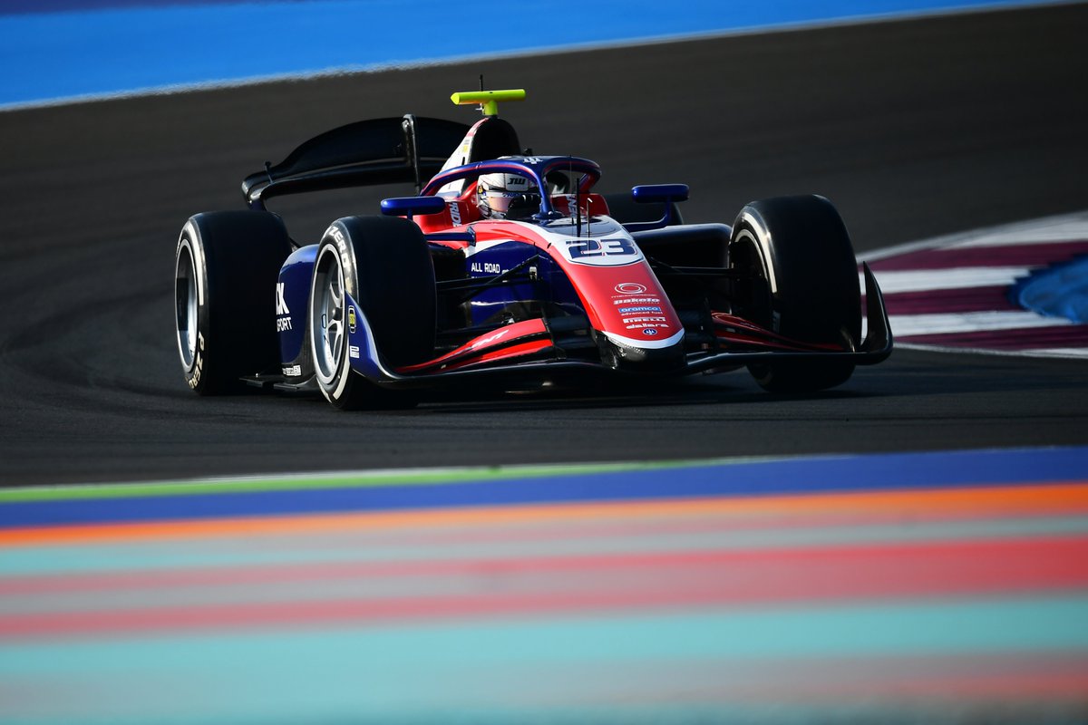 Formula3's tweet image. Both @NikolaTsolov and @Jameswharton_  got their first  experience of #F2 machinery today in Qatar 🇶🇦🙌

#F3 #RoadToF1