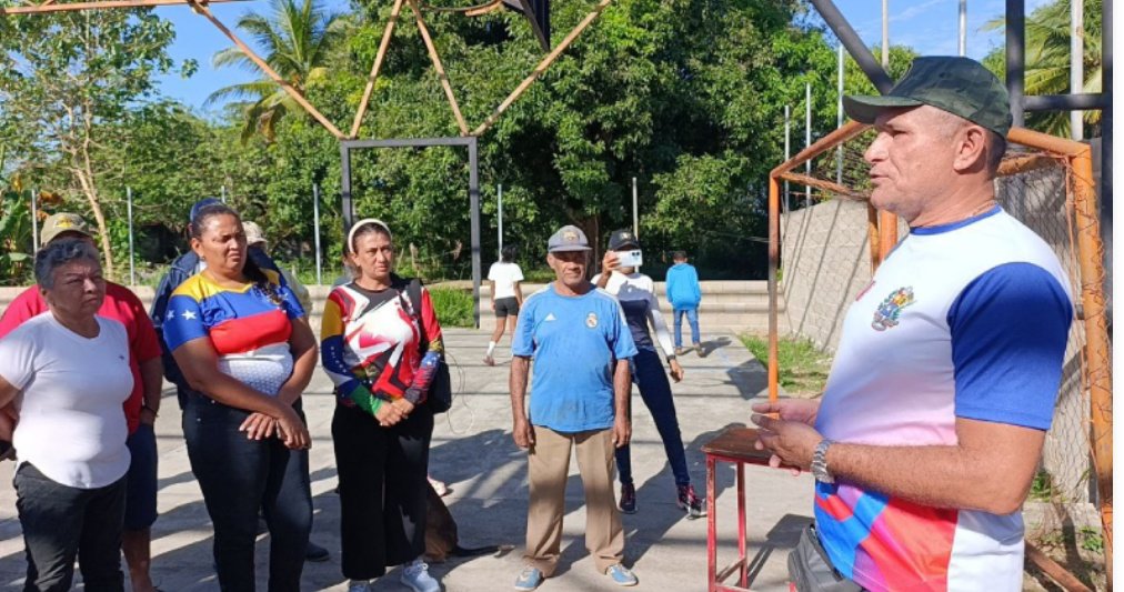 #EnAcción: || Este  viernes #28Nov sigue la conformación de los Comandos CCBI, la nueva estructura del poder organizado que nace desde las bases. El pueblo se consolida para seguir defendiendo la Patria.

#AVenezuelaNoLaTocaNadie

#CHCh