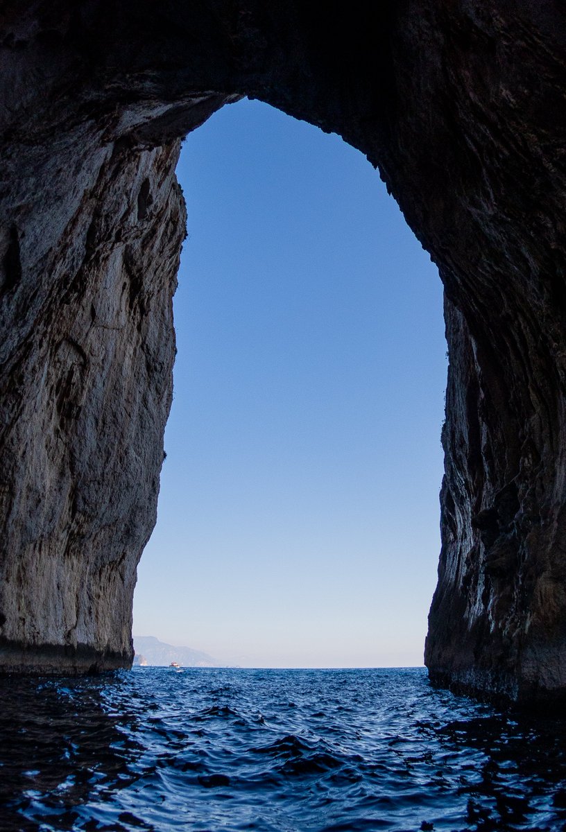 naturabruzzo's tweet image. Periplo integrale in canoa di Capri #canoa #kajak #capri #campania #italy