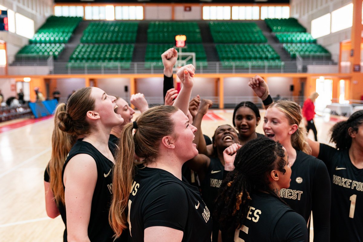 WakeWBB's tweet photo. How has the season started you ask:

✅ DUB
✅ DUB
✅ DUB
✅ DUB
✅ DUB
✅ DUB
✅ DUB
✅ DUB
✅ DUB https://t.co/151YMzmll6