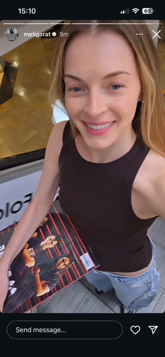 sardellieliseos's tweet image. 😭😭😭😭😭😭😭