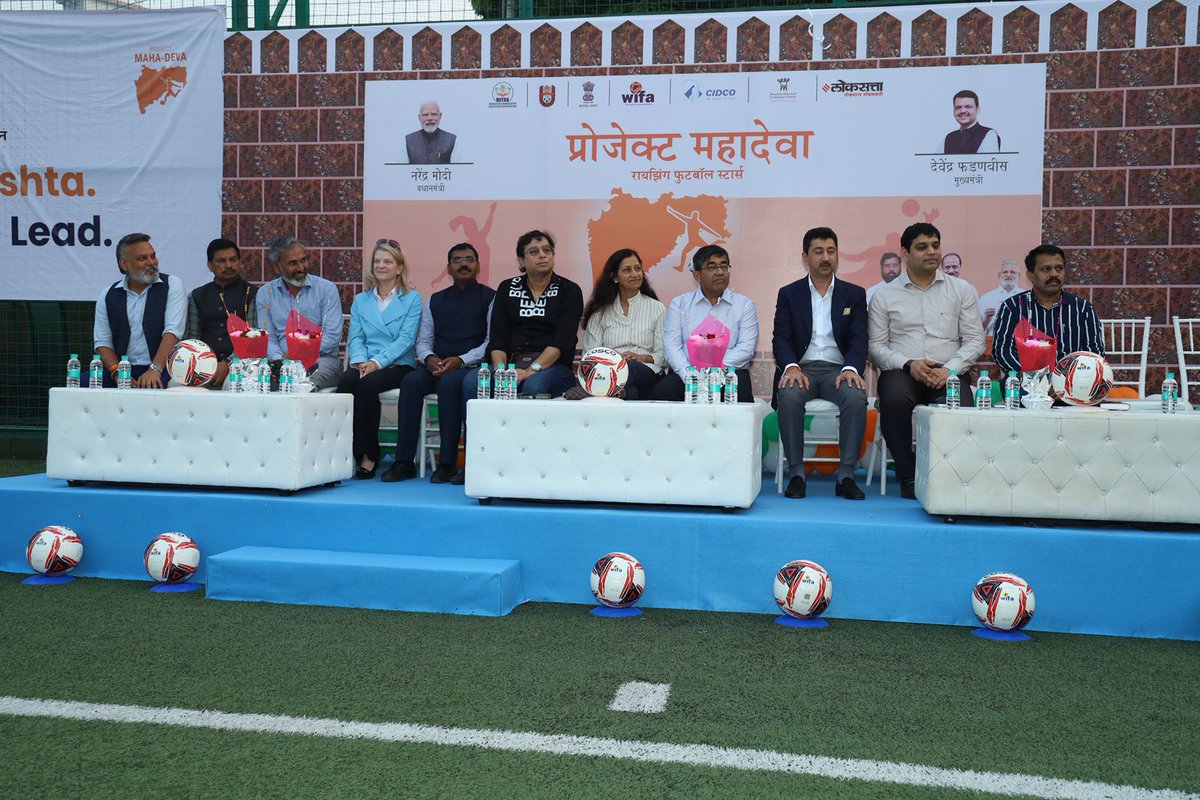 MVSTForg's tweet image. Project Mahadeva is transforming Maharashtra football.
60 young players selected for a 5-year Govt scholarship — with mentorship from Lionel Messi on Dec 14. A huge boost for grassroots talent!

#ProjectMahadeva #FutureStars #VSTF