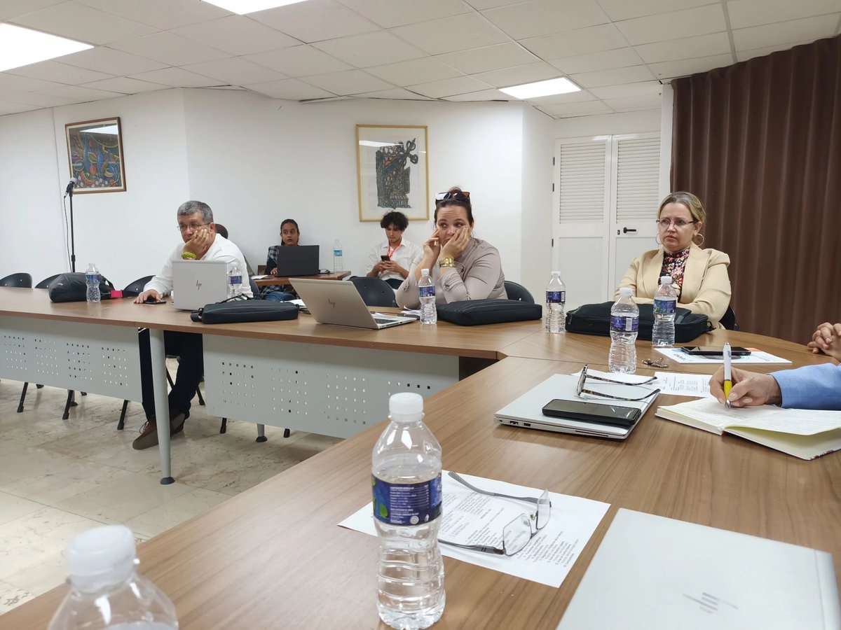 En el marco de la Feria Internacional FIHAV 2025, se desarrolla la Gerencia Superior de la Empresa Mixta Proxcor SA, se analizan temas muy importantes para perfeccionar el funcionamiento de esta importante entidad. #FidelVive #CubaEstáFirme #CoralsaCuba