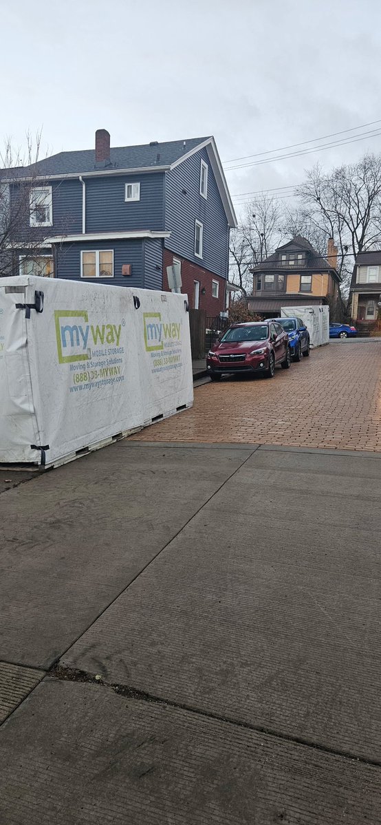 MyWayStorage's tweet image. 🏡 Need storage made simple?
With MyWay Mobile Storage, your unit comes right to your door. Load it on your schedule, keep it on-site, or have it stored safely in our facility — whatever works best for you!