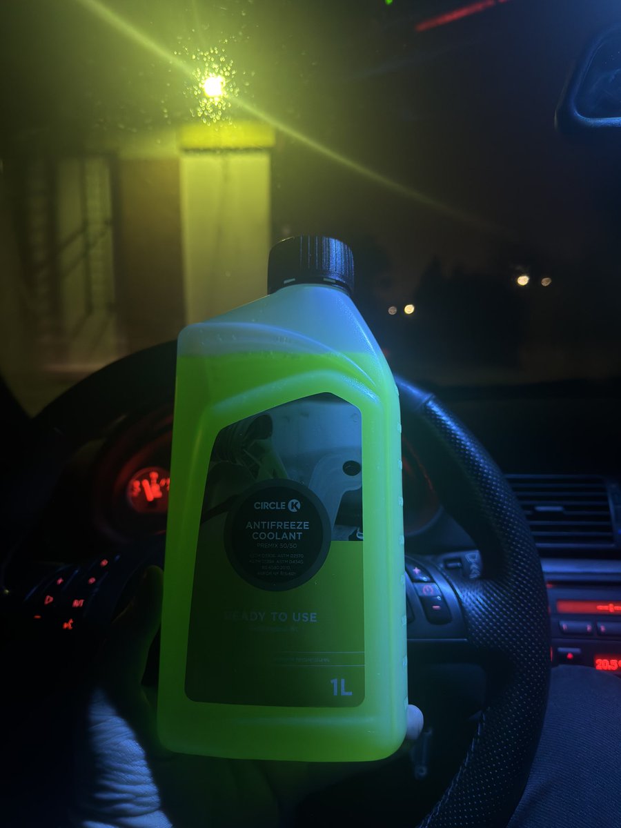 sõidan oma E46-ga üle pika aja ja mu esimene ost sellele autole on see… kes oleks osanud arvata?