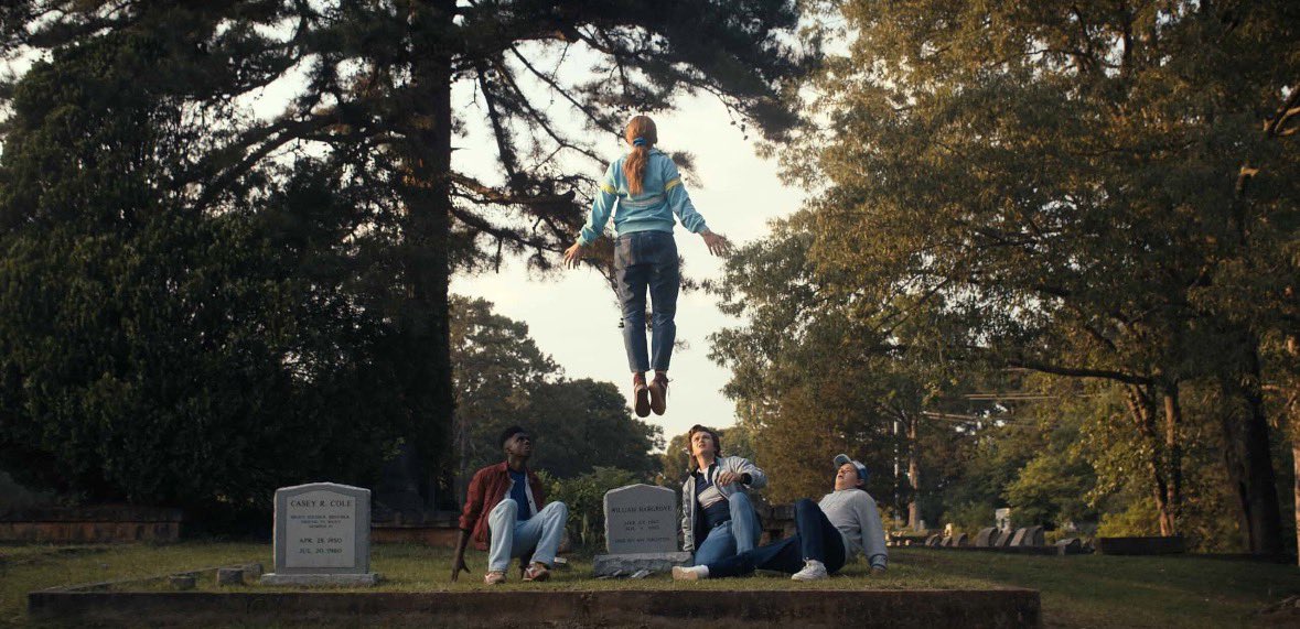 TheSTarchive83's tweet image. The Duffer Brothers sure know how to make an episode 4 #StrangerThings