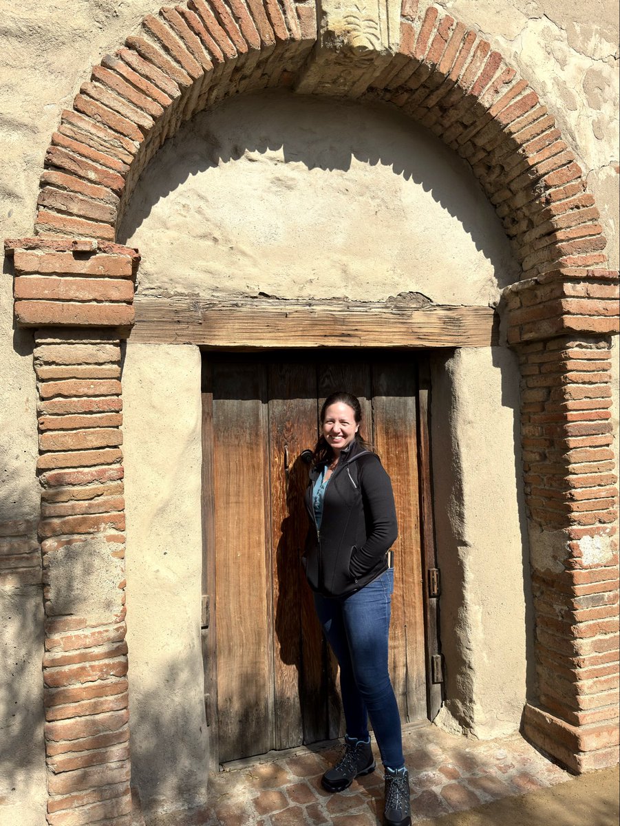 NightWatch716's tweet photo. Forgot to post the rest of Michelle’s birthday week. This time, we toured the first mission in Orange County, @MissionSJC  Part 1/6 https://t.co/hxFW6Kmu46