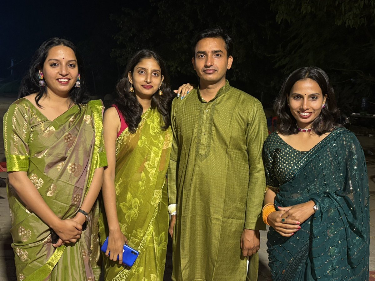 Kanchanyadav000's tweet photo. कुछ लोगों की तबीयत हरा रंग देखकर खराब हो जाती है.

💚 https://t.co/OmtpSYPStB