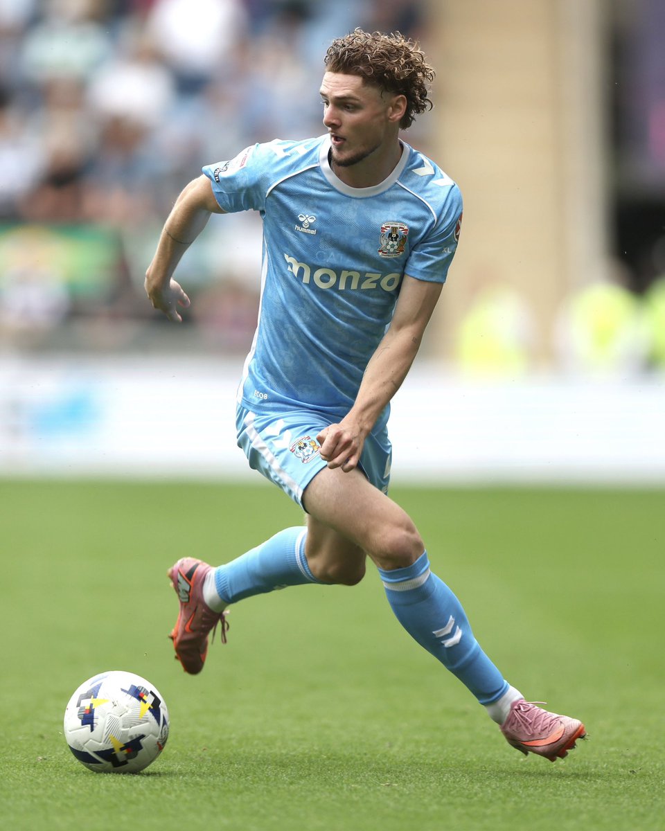 BusterRvs's tweet image. Are you in the hat to win @rudi_rudoni’s signed match worn boots? 😮‍💨 #pusb