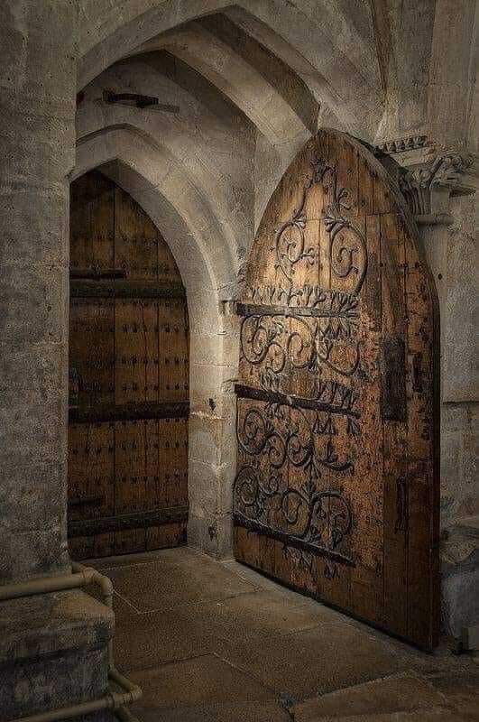 BiancoDavinci's tweet image. A 12th century door at Wells Cathedral in Somerset, England.