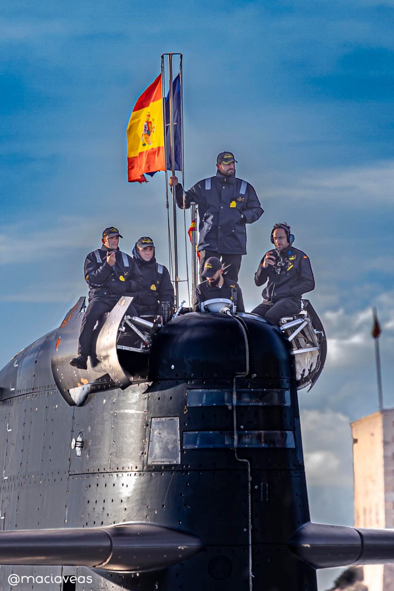 Fuerza Naval tweet media