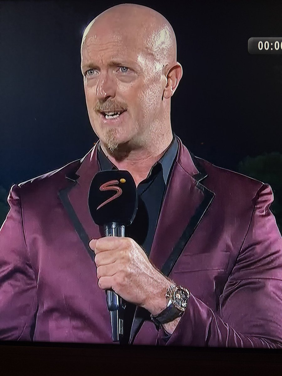 Man of many talents!! <a href="/MatthewBoothZA/">Matthew Booth OLY 🇿🇦⚽️</a> analysing a PSL match, then off to a snooker match and will finish at a Matric dance in Paarl! 😎💪🏽