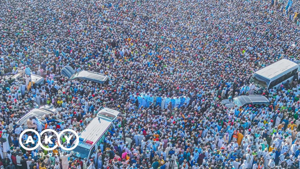 RayTilde's tweet image. Funeral prayer of Maulana Sheikh Dahiru Bauchi. May Allah grant him the highest station in Jannah.