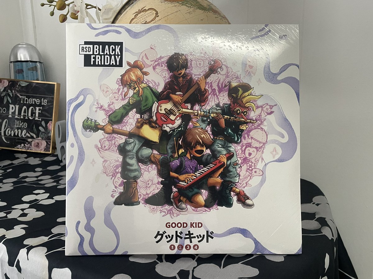 LevelAngjoel's tweet image. I got so lucky with this. My store literally had one left and I was able to get the last one 😭

Thank you @goodkidband it’s so peak!