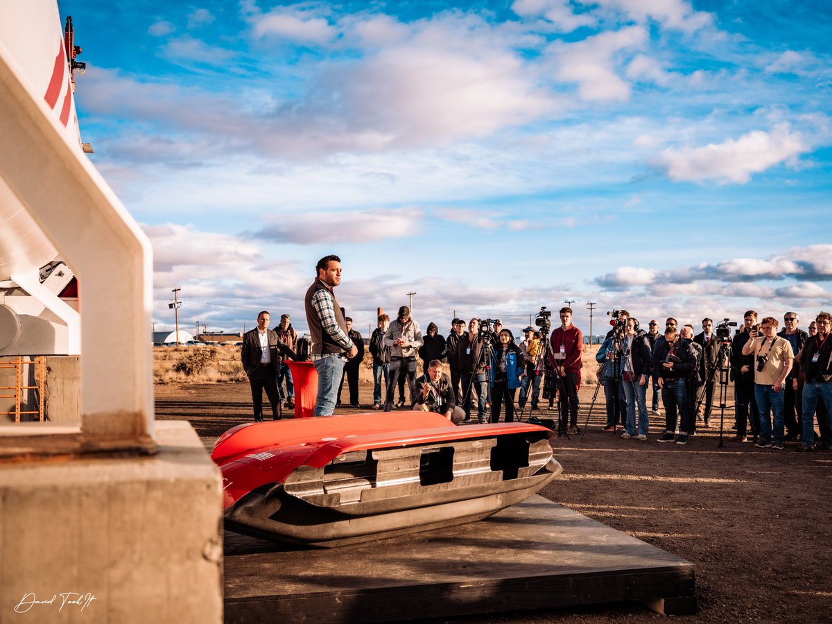 swisspod's tweet image. 🇺🇸 Thank you, Drew Feeley, Deputy Administrator of the @USDOTFRA at the @USDOT, for joining us at #HyperloopDay! We were honored to have you share such a powerful message about the future of transportation in #America.  Great things ahead. And this is how it starts.

#Hyperloop