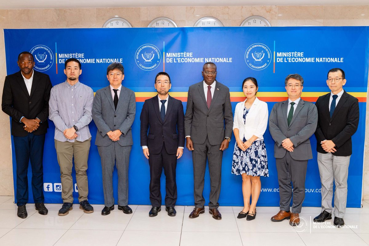michombero's tweet image. #RDC 🇨🇩: Le VPM, Ministre de l’Économie nationale, @DMukokoSamba, a reçu ce 28 novembre une délégation d’entreprises japonaises (@nippon_steel_, Mitsui OSK Lines, @jogmec_jp, @OC_Global) venue présenter un plan directeur pour la chaîne d’approvisionnement en minéraux critiques…