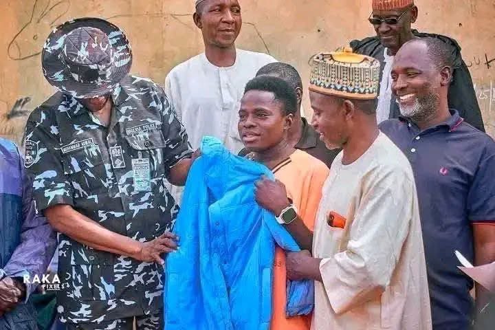Extraordinary Ustaz 👳🏾‍♂️📿 tweet media