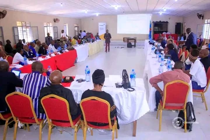 acprdcongo's tweet image. #RDC : le conseil provincial de la décentralisation de Lomami (CPDLOM), au centre de la République démocratique du Congo, a été installé vendredi à #Kabinda, lors d&apos;une cérémonie officielle présidée par le gouverneur intérimaire de province qui a invité les membres de cette…