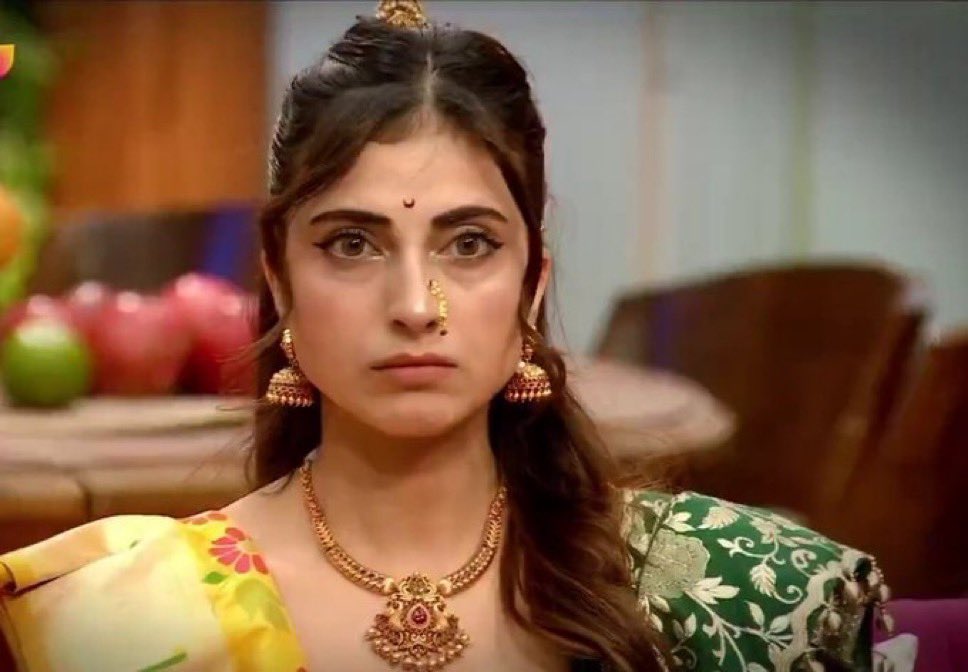 lust4ly's tweet image. they way she holds respect for every state and culture 🥺🤍

#bb19 #biggboss19 #FarrhanaBhatt