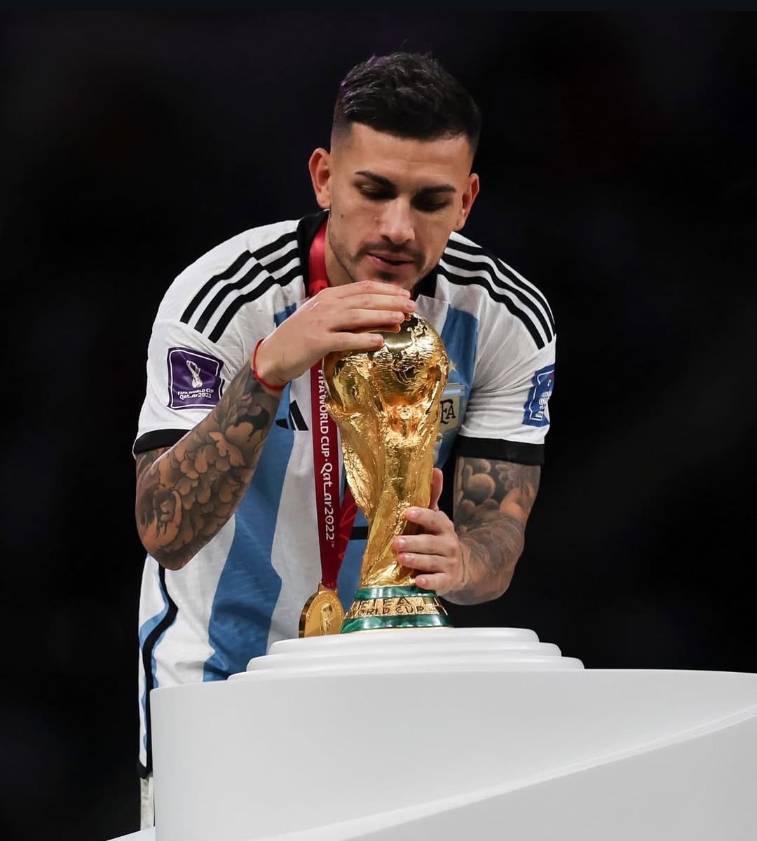 BJ_Informacion's tweet image. No le pregunten, es muy fácil.

Argentino, campeón del mundo y bicampeón de América. Seguí de largo.