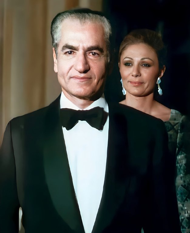 شبتون بخیر خوشگلا😃😘

اگه این توییت رو می بینید ، لطفا یه #جاویدشاه مهمونم کنید
جون مادرتون خودتون رو نزنید به ندیدن
والاه بوخودا 😂 
فداتون بشم، سپاسگزارم 🙏🙏
#KingRezaPahlavi