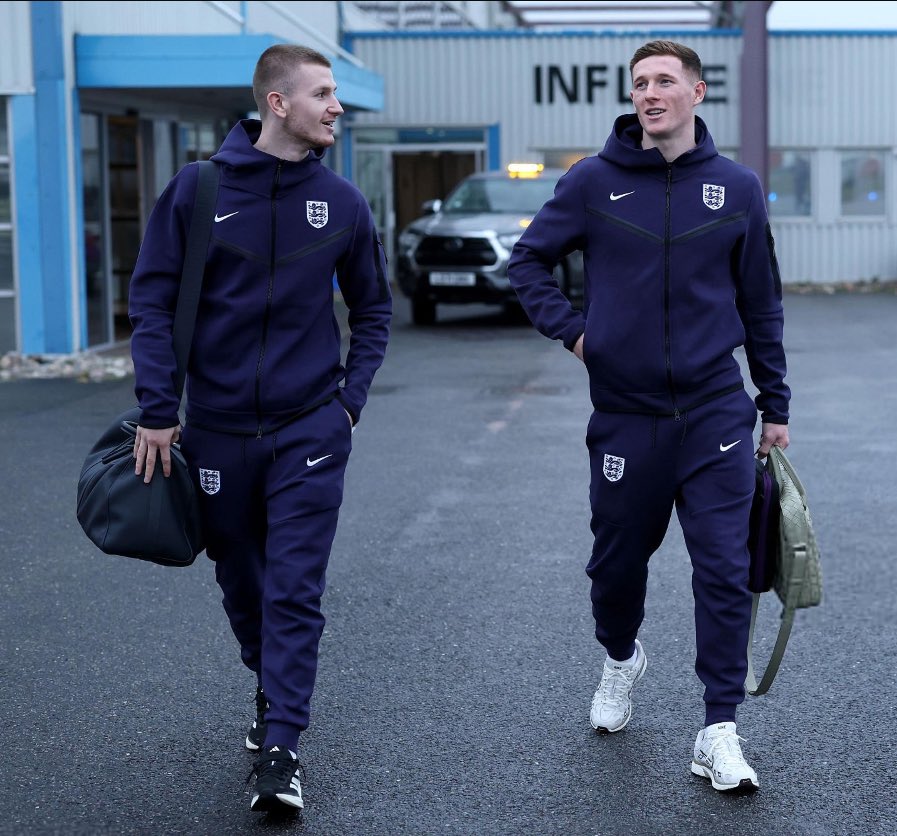 AmorimBalll_'s tweet image. It has to be one of the two for me. @ManUtd 🔴🔜