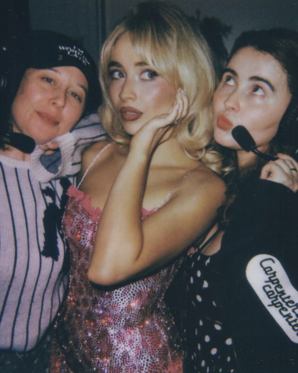 filesbrina's tweet image. sabrina carpenter, what a woman