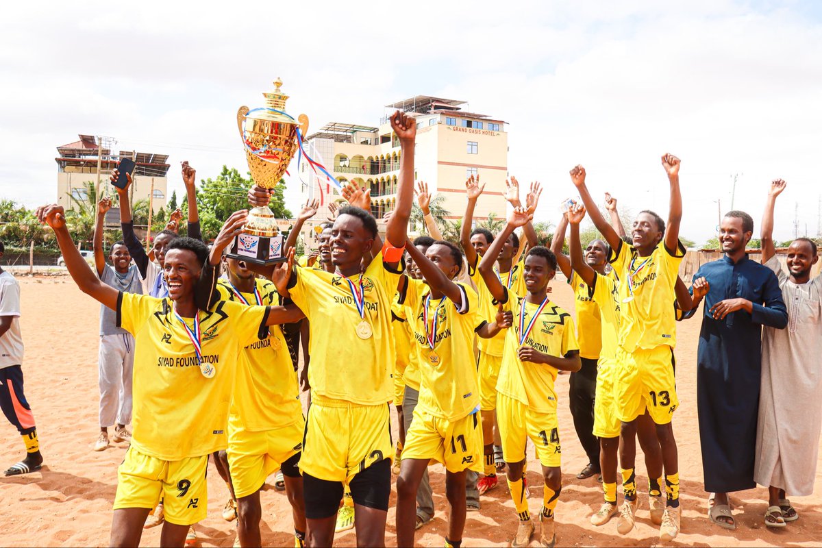 siyadHassanH's tweet photo. Congratulations to all the players, organizers, and supporters.
Abdalla Hassan Siyad MBS,OGW
 Entrepreneur/Founder Siyad Foundation. https://t.co/UPVqdt3H1j
