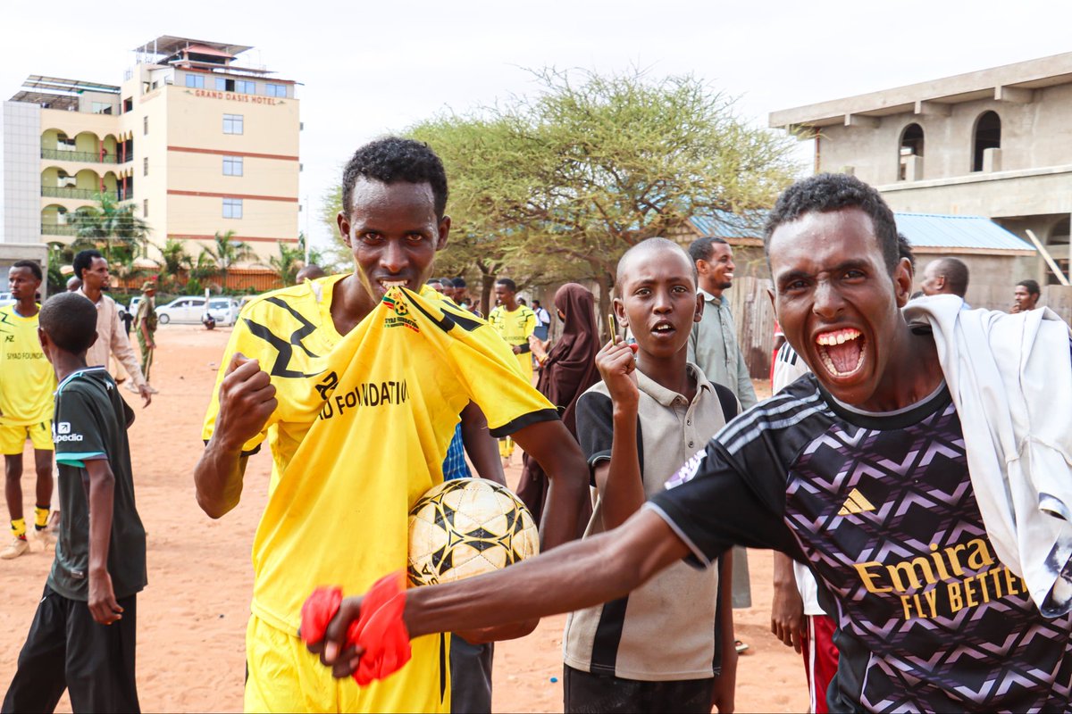 siyadHassanH's tweet photo. Congratulations to all the players, organizers, and supporters.
Abdalla Hassan Siyad MBS,OGW
 Entrepreneur/Founder Siyad Foundation. https://t.co/UPVqdt3H1j