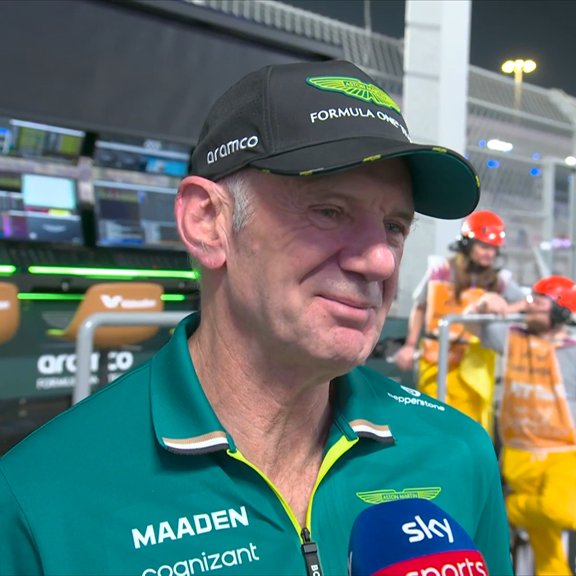 FormulaDirecta's tweet photo. 🐐 Adrian Newey, orgulloso de Fernando Alonso: "Fernando es un piloto consumado"

"El circuito le sienta bien al coche, logramos ponerlo a punto y él hizo el resto".

"Creo que estaremos encantados si consigue mantener ese cuarto puesto".

[@SkySportF1]

#F1 #F1Sprint #QatarGP 🇶🇦
