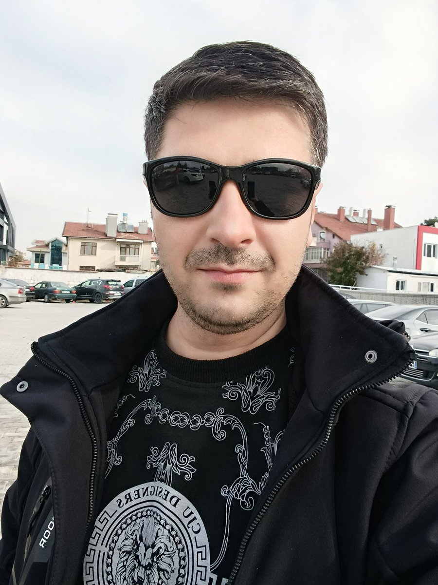ince1922's tweet photo. Emeğine yanarmış insan giden zaten hikaye... https://t.co/1TR2hnT9WS