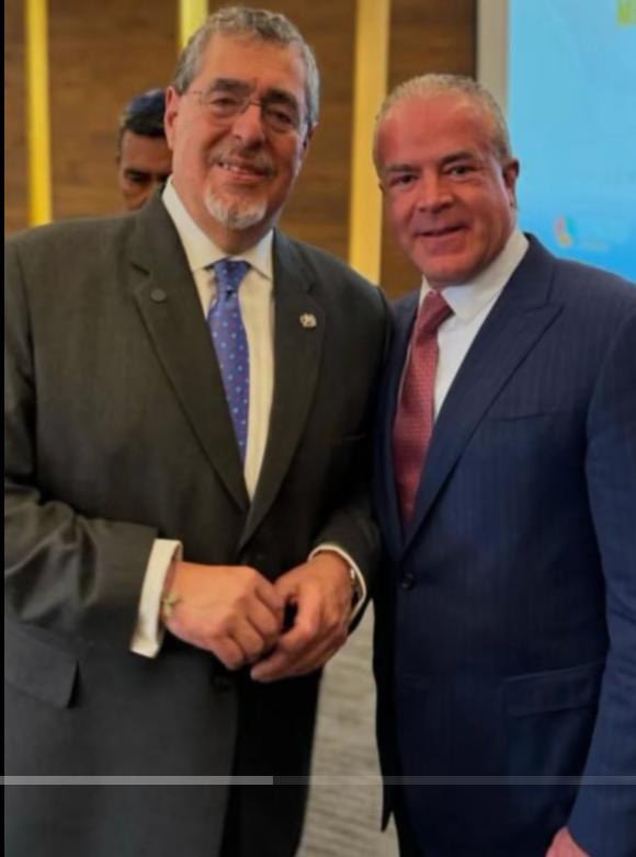 Liberenalamujer's tweet photo. Recuerdo muy bien cuando @RealRodrigoPolo decia que los mismos de Giammattei eran los mismos de Arevalo https://t.co/op3Nnkzion