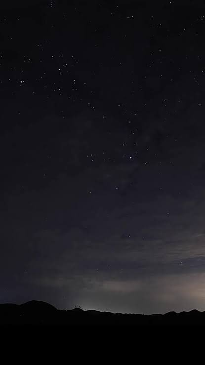 #بوح_آخر_الليل

          لا تنصح المجروح يصبر على الجرح
           ان كان ماعندك دوا جرحه (اسكت)

         ابشم وكب الهرج والضرب والطرح
         وخل العلوم اللي على الجرح (مسكت)