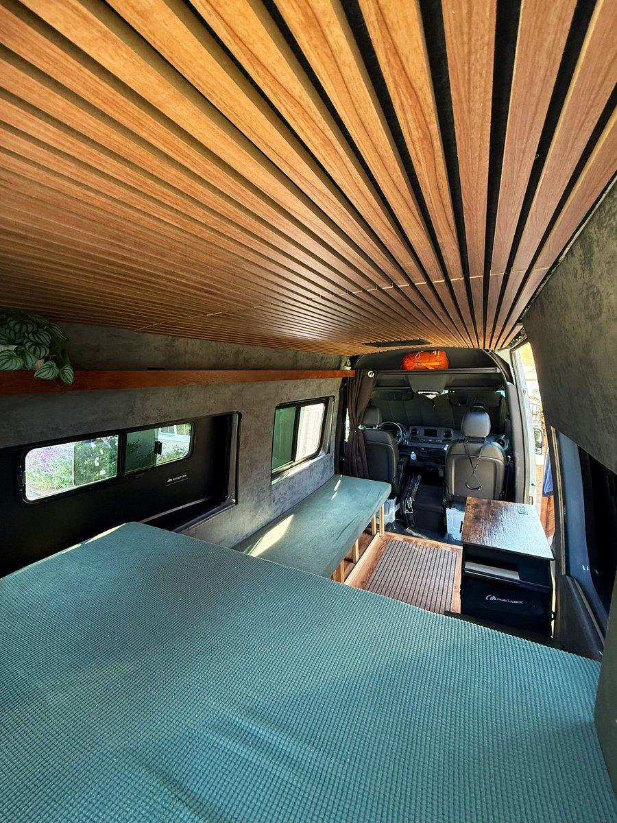 I converted a delivery van into a 4 seasons campervan