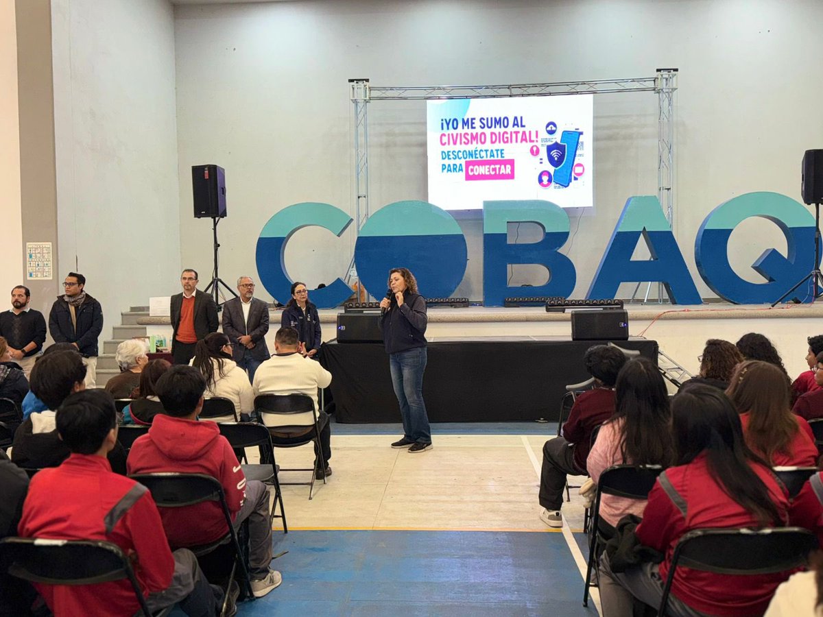 educacionqro's tweet image. Desconéctate para Conectar llegó al @COBAQ_Oficial para abrir conversación con las y los estudiantes sobre los peligros en línea y la importancia de un uso consciente de la tecnología. La seguridad digital también forma parte de su formación. 👥✨