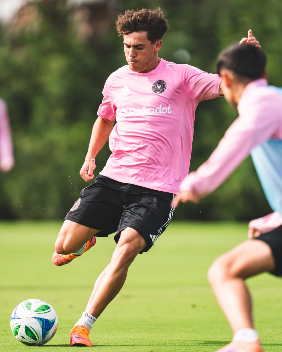InterMiamiCF's tweet image. 1️⃣ day to go. #MIAvNYC