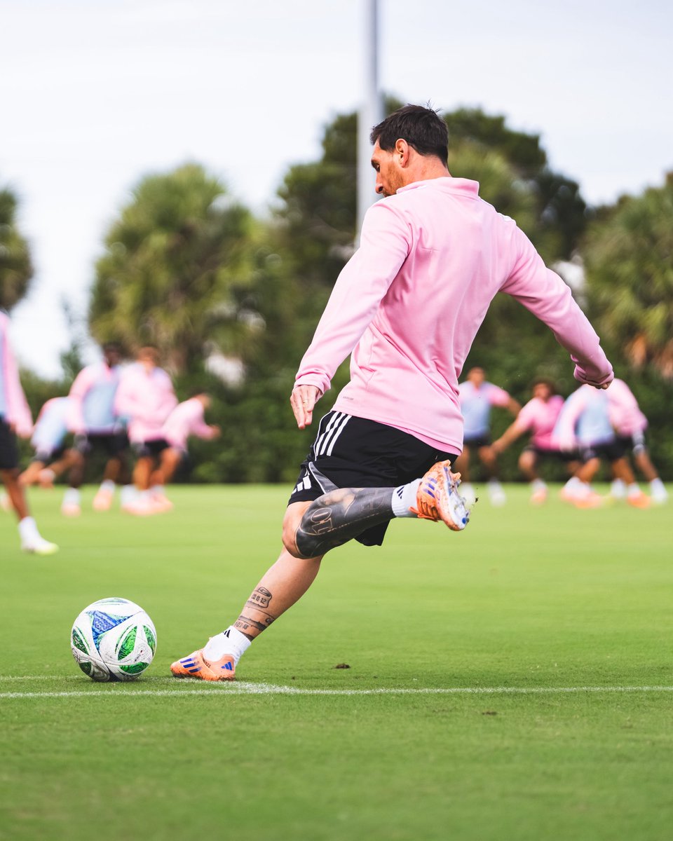 InterMiamiCF's tweet image. 1️⃣ day to go. #MIAvNYC