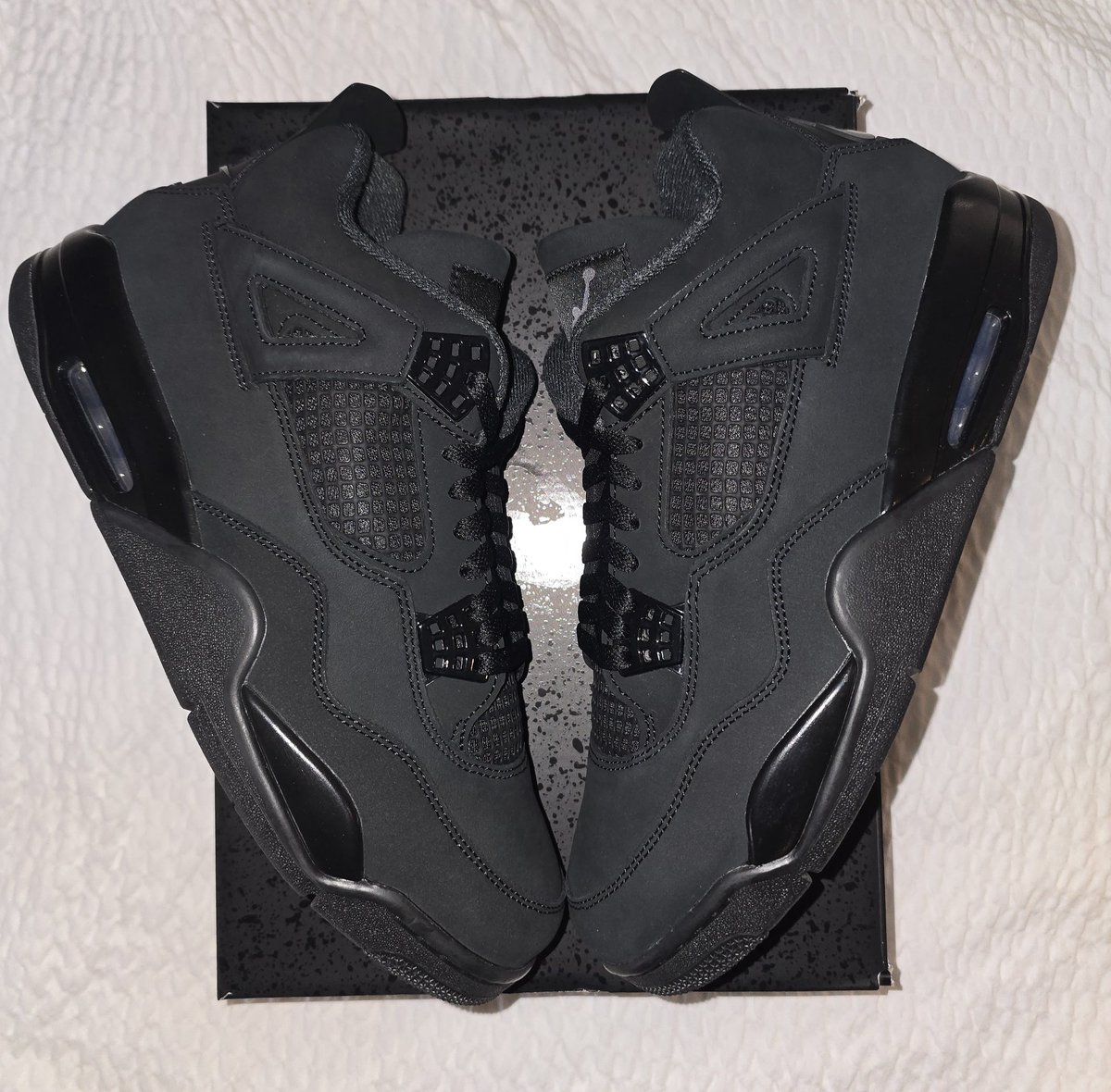 Drizzle19781's tweet image. Jordan 4 Retro Black Cat 2025