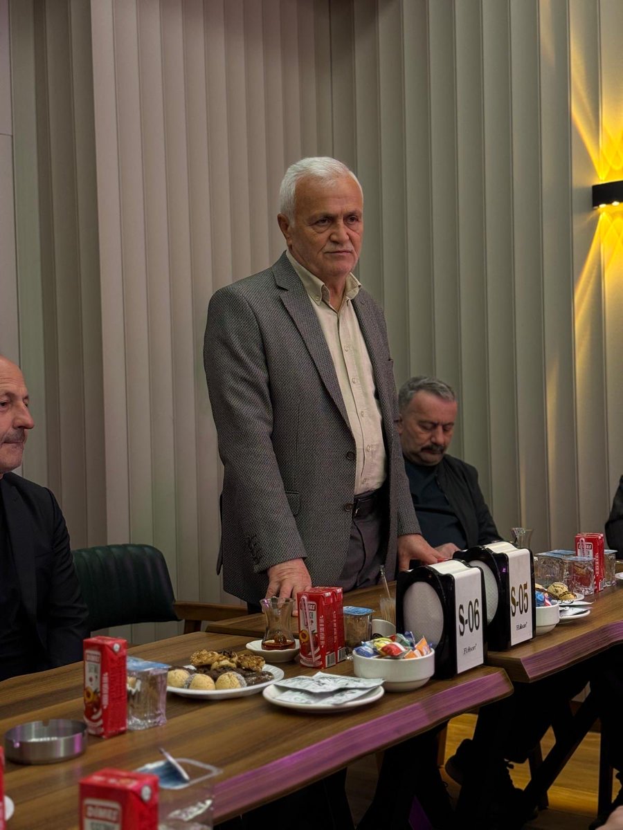 tatliikenan's tweet image. AK Parti Merkez İlçe Başkanlığımızın öncülüğünde yürütülen ve 28 mahallemizi kapsayan eş zamanlı ziyaretler çerçevesinde; Aksu Mahallesi’nde kıymetli mahalle başkanı ve yönetimiyle bir araya gelerek güncel konularla ilgili karşılıklı istişarelerde bulunduk.