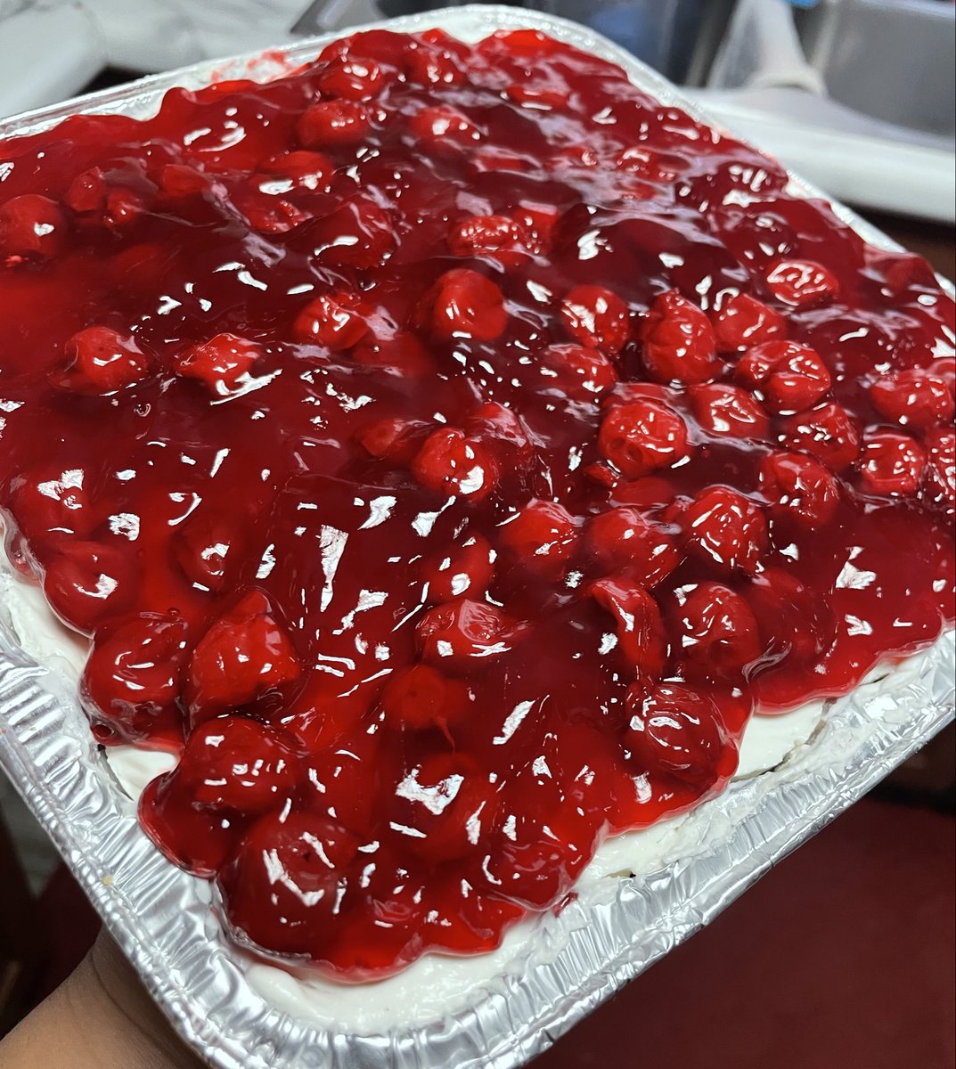 TeeG97's tweet photo. Cherry cheesecake😋😍 https://t.co/PPh3brc1RD