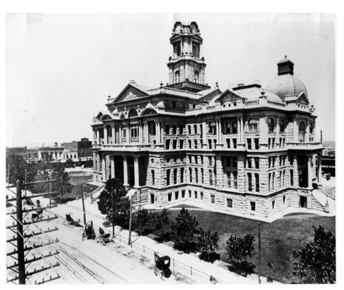LooyKurt's tweet image. In 1893 the good people of Tarrant County, Fort Worth, Texas, build a courthouse. They decided to have it look like this :