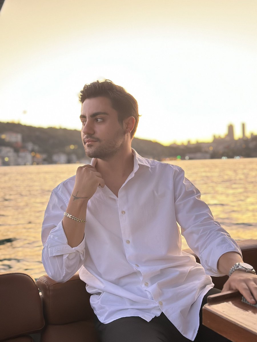 okankececii's tweet image. En beğendiğin fotoğraflarından birini yolla puanlayalım.
1-10 arası.