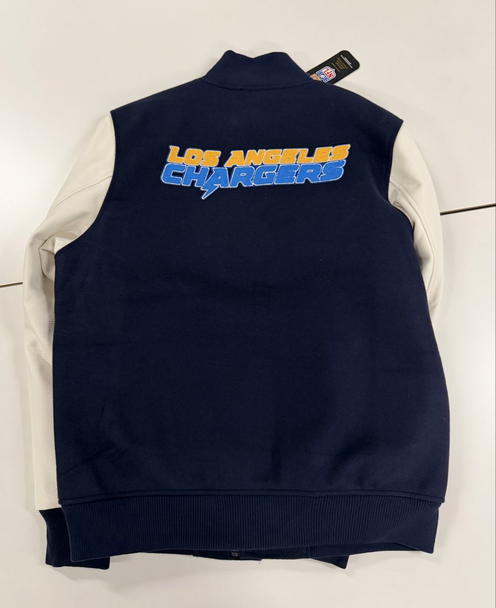 ⚡️⚡️RAIDER’S WEEK GIVEAWAY⚡️⚡️

RT this post to win this XL jacket and comment any game prediction. The closest prediction will win if nobody is correct. I will select the winner on Monday. #BoltUp 

#ProBowlVote   + Justin Herbert 
#ProBowlVote   + Khalil Mack
#ProBowlVote   +