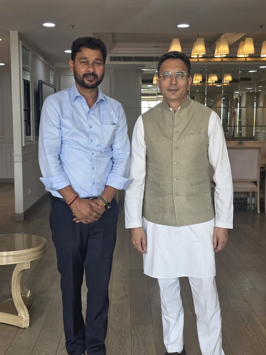 ManishPandeyLKW's tweet image. ईश्वर आपको और सशक्त करें, मजबूत बनाएँ
महादेव से यही प्रार्थना है कि आपके जीवन में
सुख, स्वास्थ्य और सफलता निरंतर बढ़ती रहे।

आपका हर दिन नई ऊर्जा और नए अवसर लेकर आए। जन्मदिन की हार्दिक शुभकामनाएँ 
@JitinPrasada