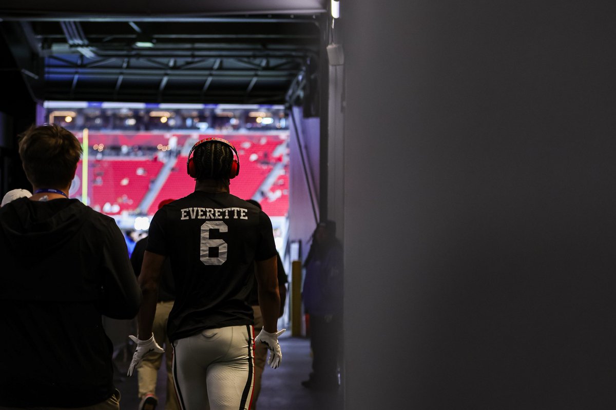 GeorgiaFootball's tweet image. Getting closer 🏈🔜

#GoDawgs